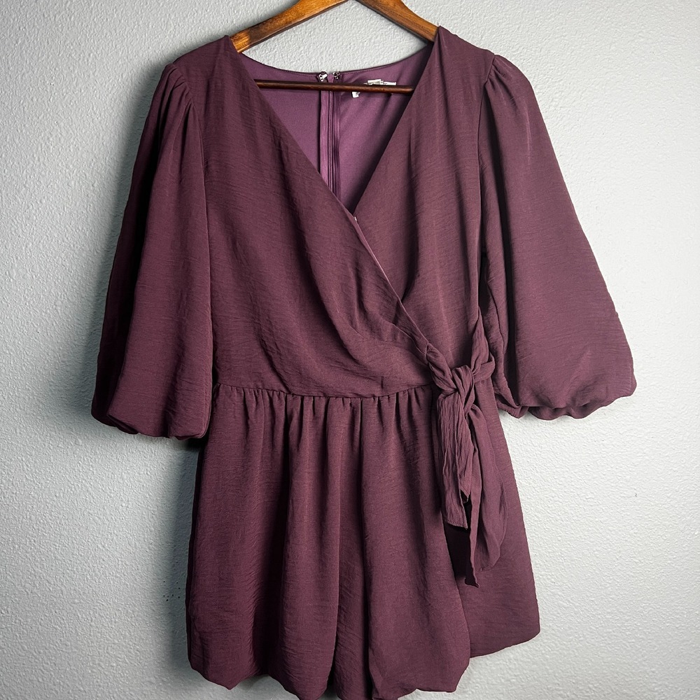 She + Sky Wrap Lined Romper Tie Waist V Neck Party Blouson Sleeve Plum Size M‎